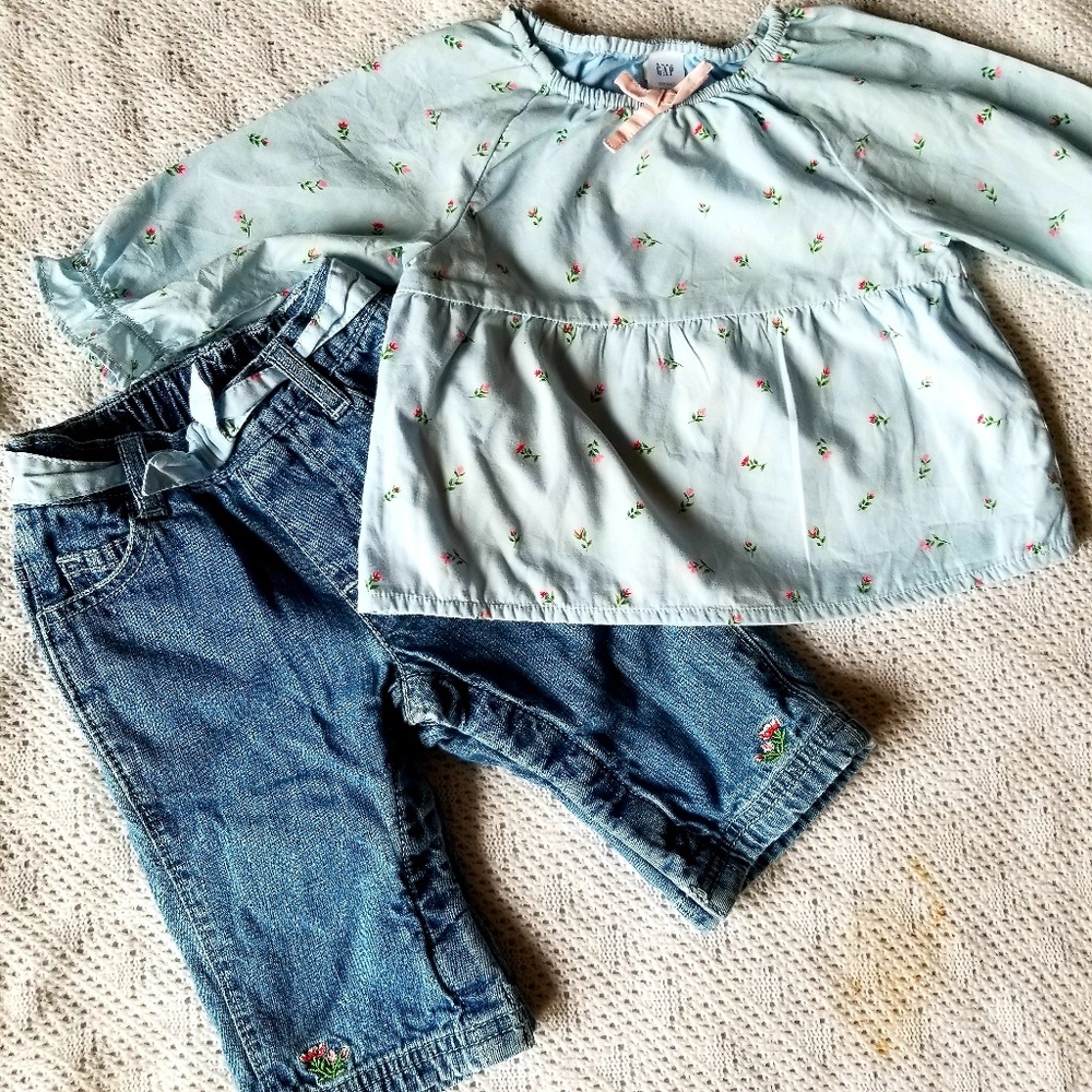 Baby gap denim Jean's and blouse set 3-6m